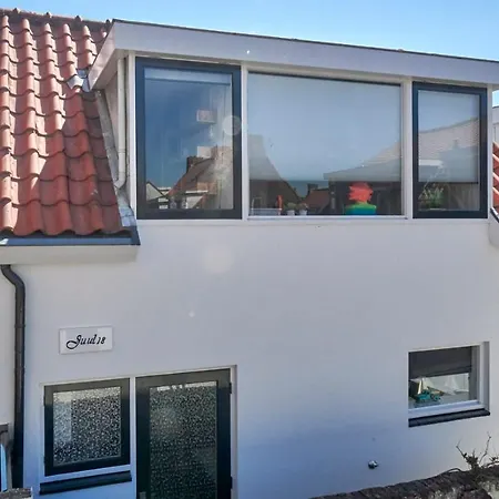 Nyaraló Juul 18